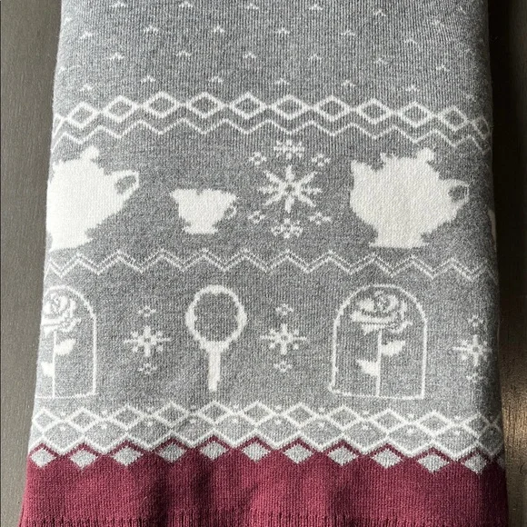 Torrid Gray and Burgundy Off-the-Shoulder Sweater flaws New Size 2X Disney Belle - Picture 13 of 13